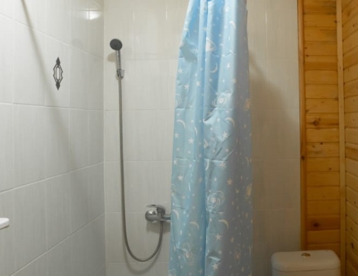 Стандарт 3-местный 1-комнатный в Деревянном корпусе - Отель «Глория» Лдзаа