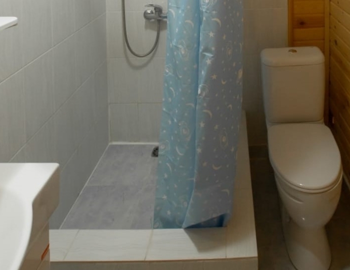 Стандарт 3-местный 1-комнатный в Деревянном корпусе - Отель «Глория» Лдзаа