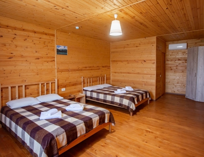 Стандарт 4-местный 1-комнатный в Деревянном корпусе - Отель «Глория» Лдзаа