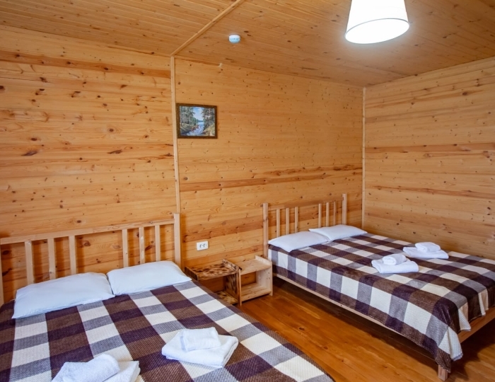 Стандарт 4-местный 1-комнатный в Деревянном корпусе - Отель «Глория» Лдзаа